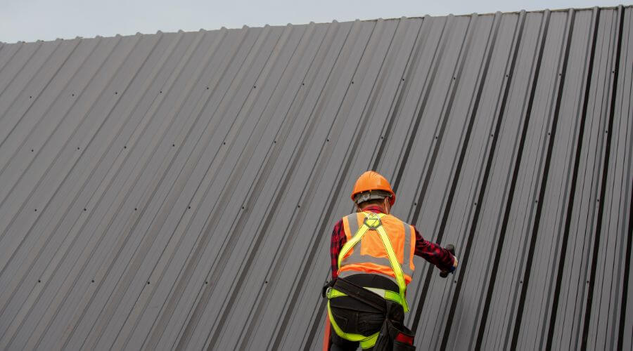 Professional metal roof installation services in Lakewood, CA